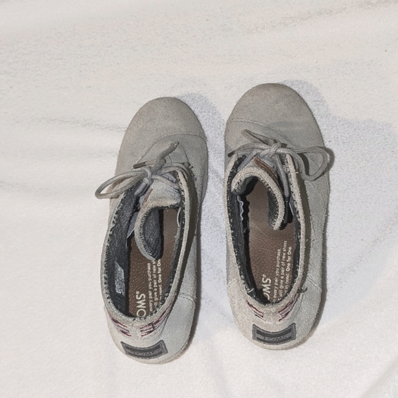 Tom's Desert Wedge,Lace-Up Ankle Boot,Gray Suede Leather,Aztec Trim Women Size 7 - Picture 8 of 9